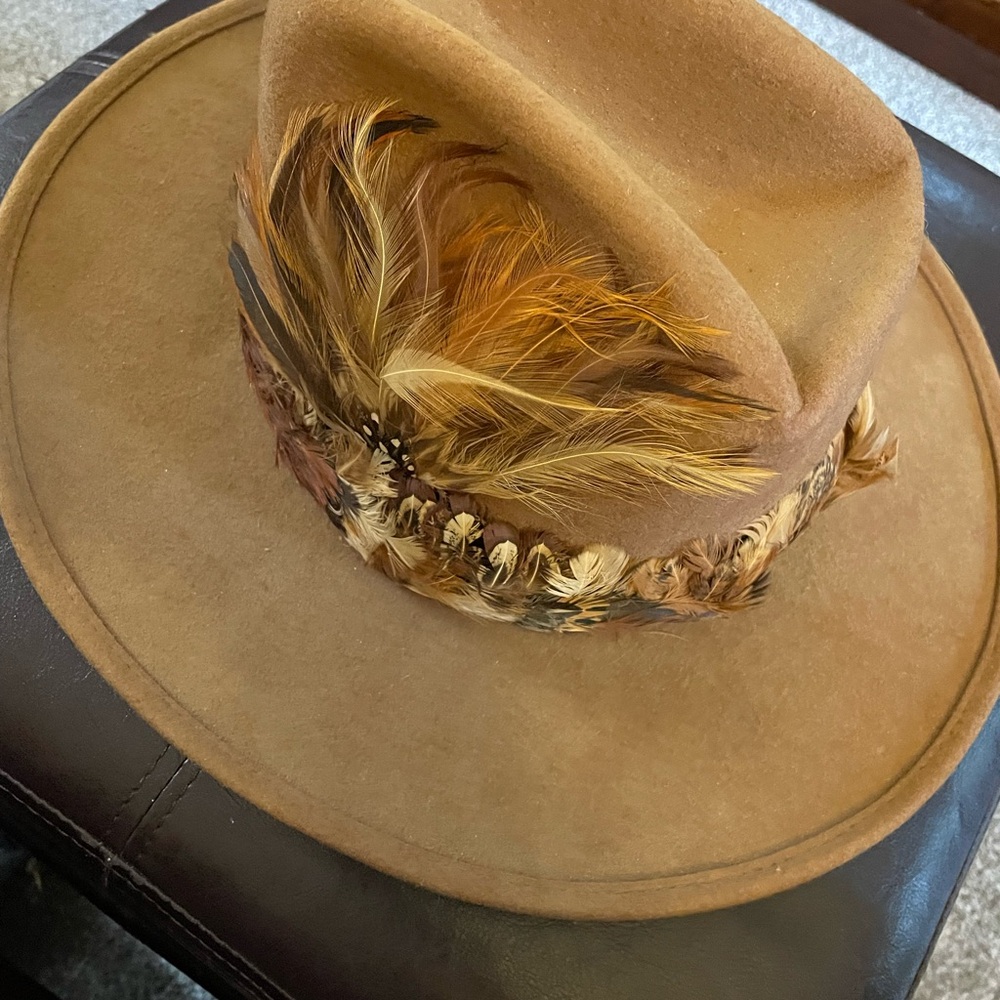Dorfman-Pacific Co Tan Feathered Women’s Cowboy Hat